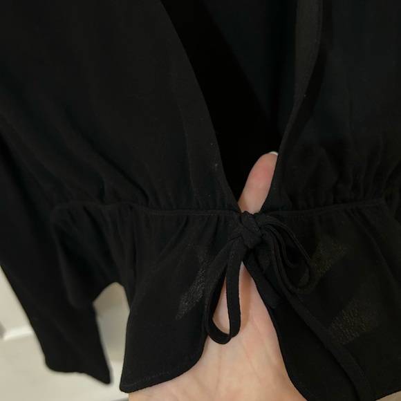 Sunday best cropped tie front blouse - Picture 4 of 5